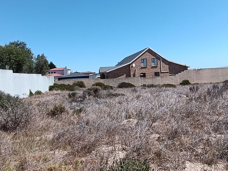 Your Lagoon View Awaits – Prime Plot for Your Dream Home - Photo 8