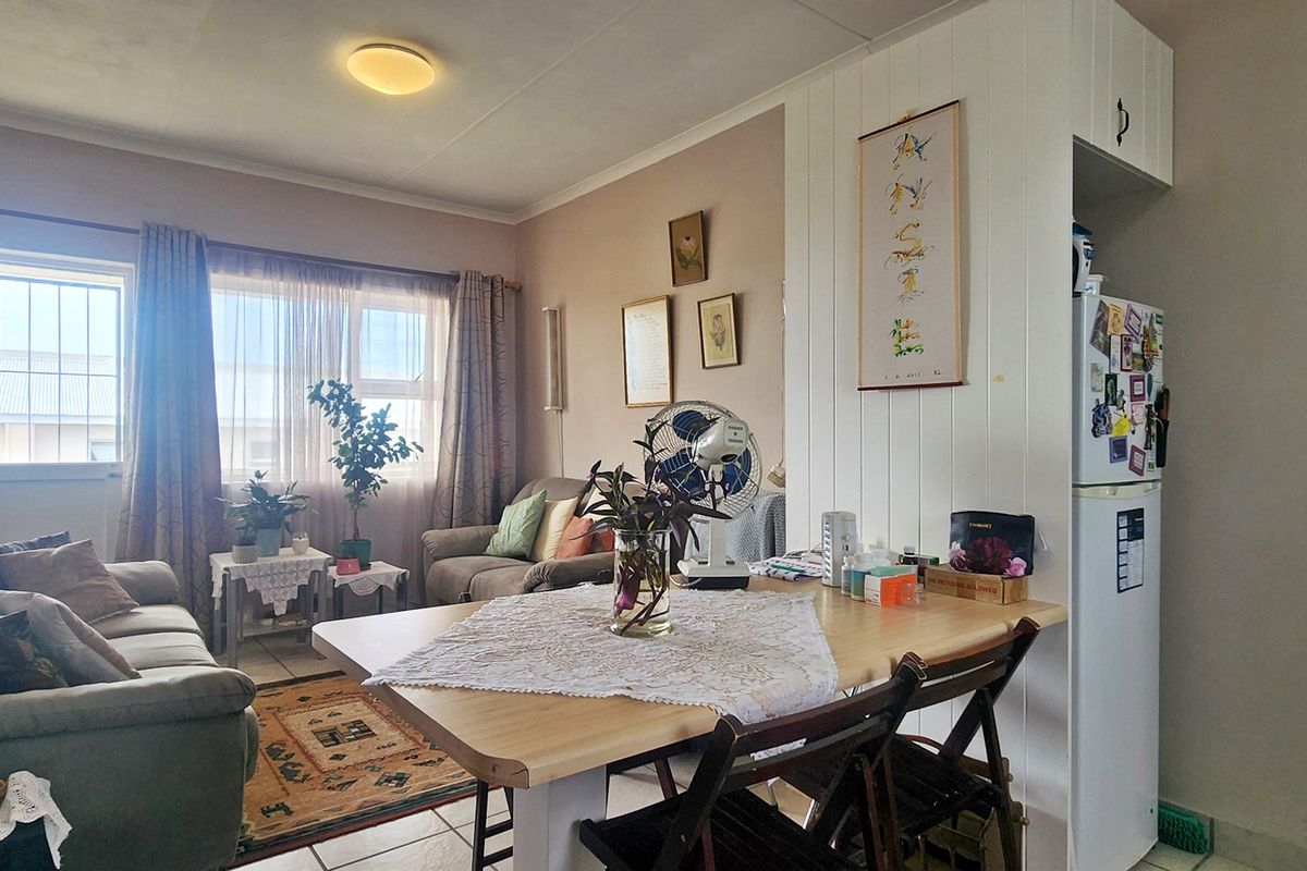 Easy Retirement in the heart of Bredasdorp - Photo 4