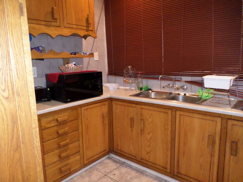 3 Bedroom 3 Bathroom Home on 1014 sqm Call Me Al But Call Me - Photo 4