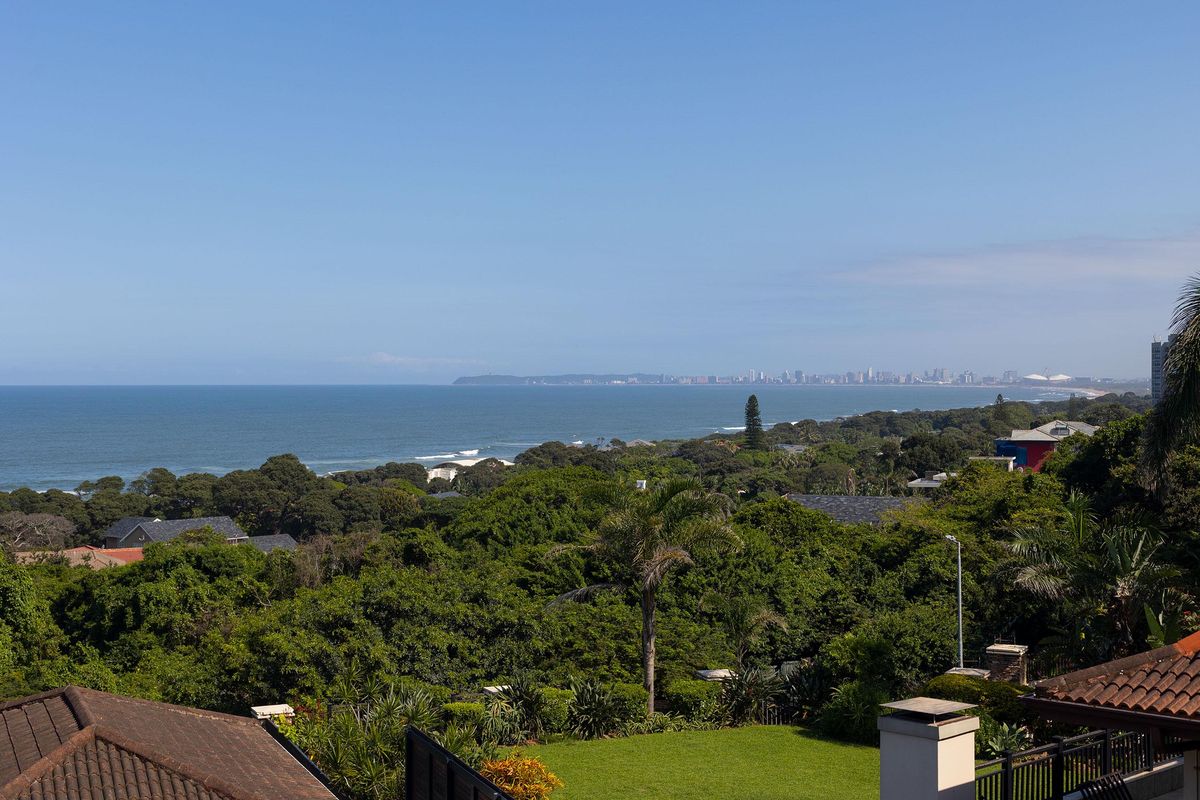 Contemporary Home in La Lucia with Breathtaking Sea Views - Photo 2