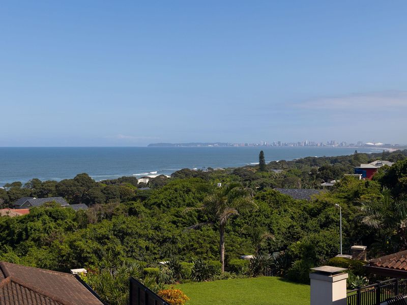 Contemporary Home in La Lucia with Breathtaking Sea Views - Photo 2