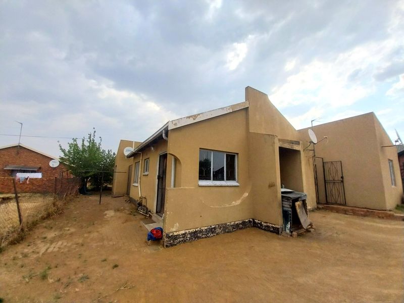 Income-Generating Property for Sale - Photo 2