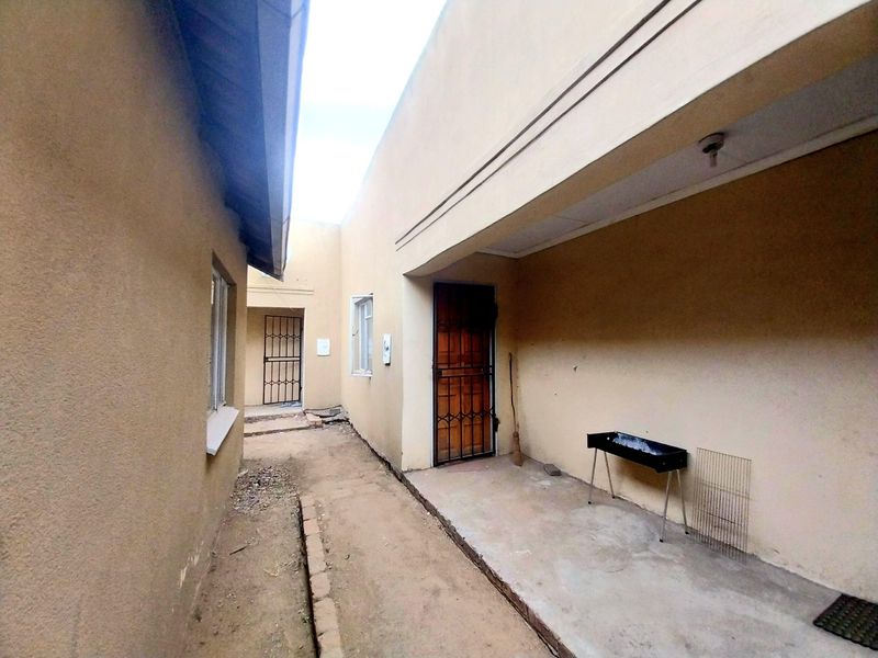 Income-Generating Property for Sale - Photo 10