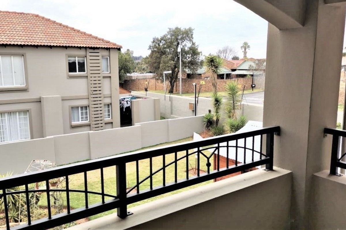 Secure lock up and go unit for sale - Photo 5