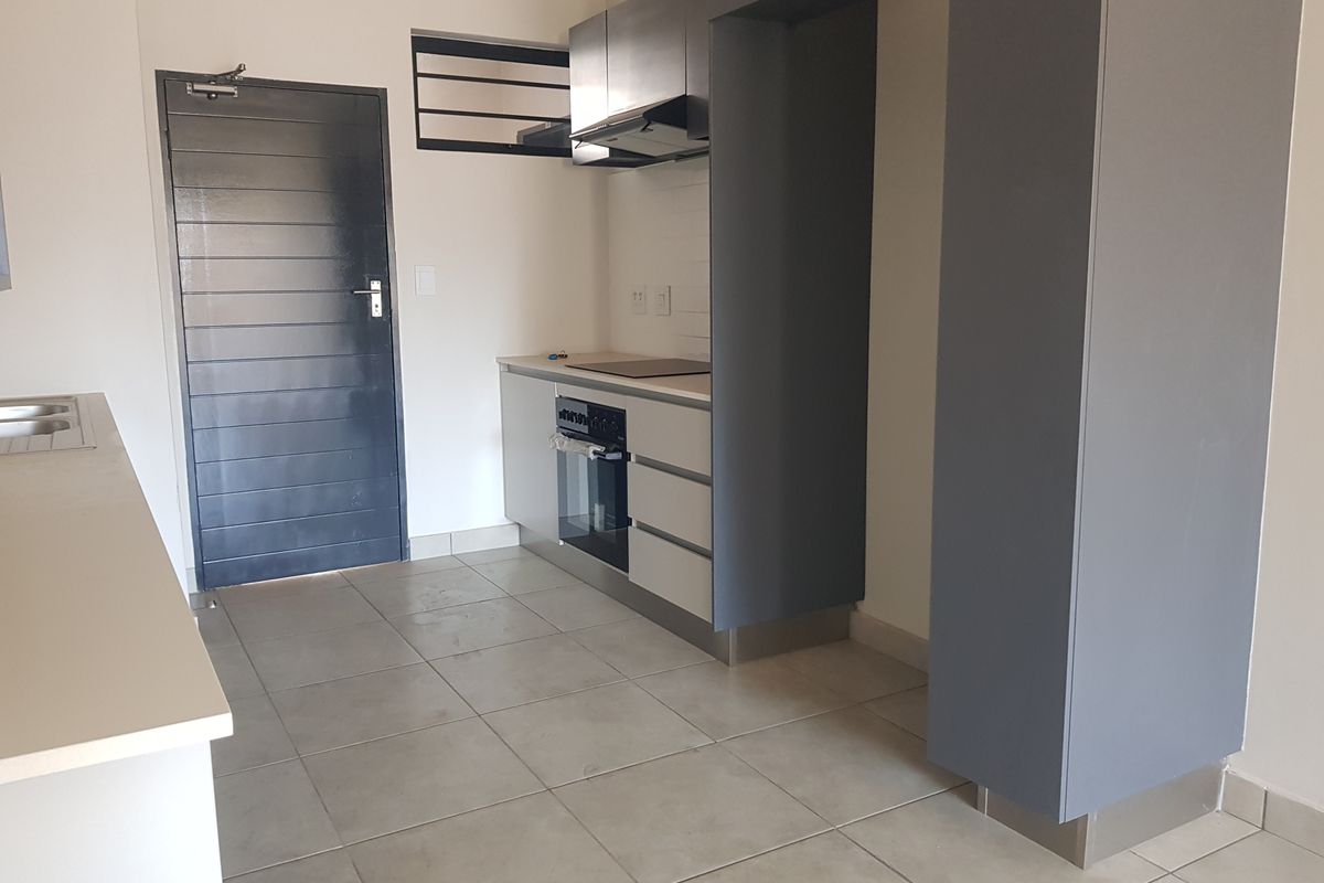 Modern two bedroom apartment - Photo 5