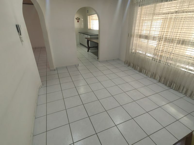 Spacious Family home - Photo 10