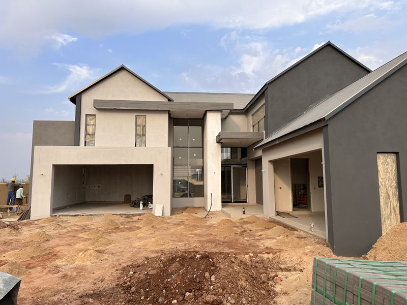 Modern Double-Story 5 Bedroom Home in Midstream Heights with a Cinema Room - Close to completion. - Photo 7