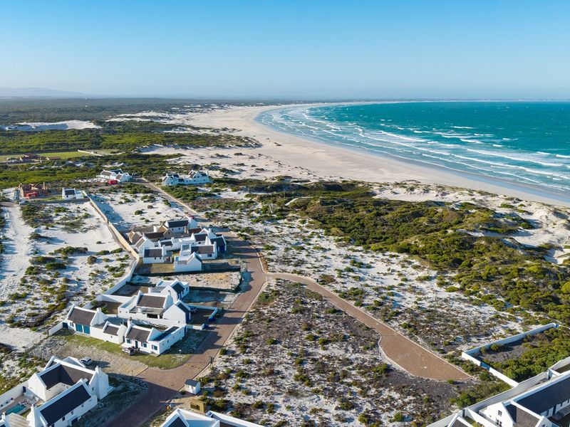 Beachfront Bliss - Photo 3