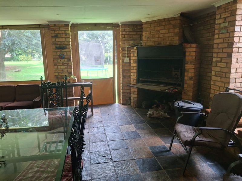 Spacious Farm Property with Multiple Dwellings - Photo 9