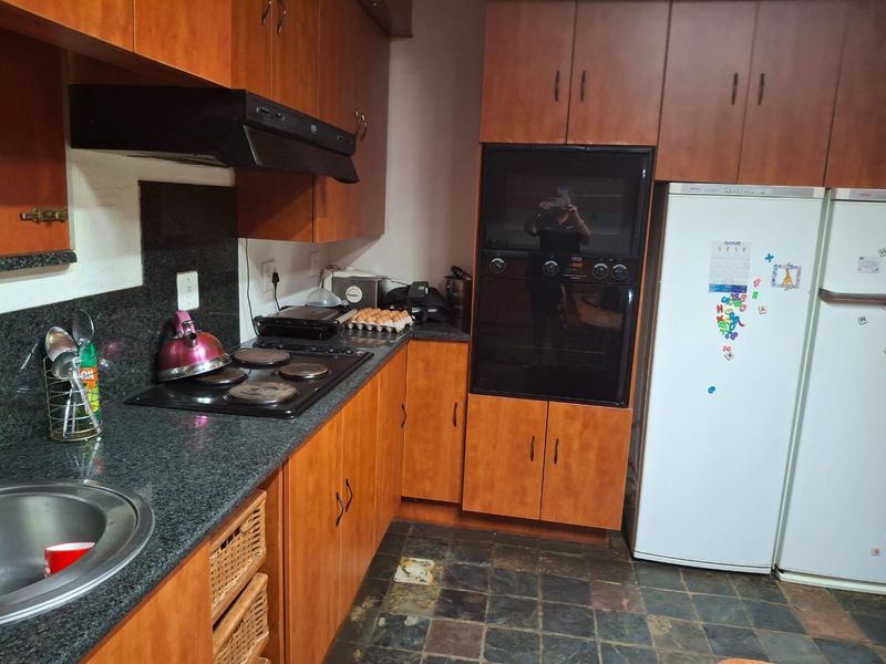 Spacious Farm Property with Multiple Dwellings - Photo 2