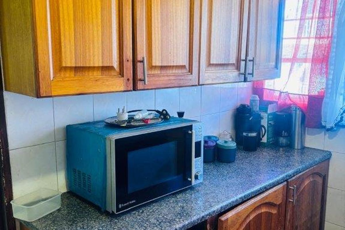 3 Bedroom Flat for Sale in Wentworth Park - Photo 3