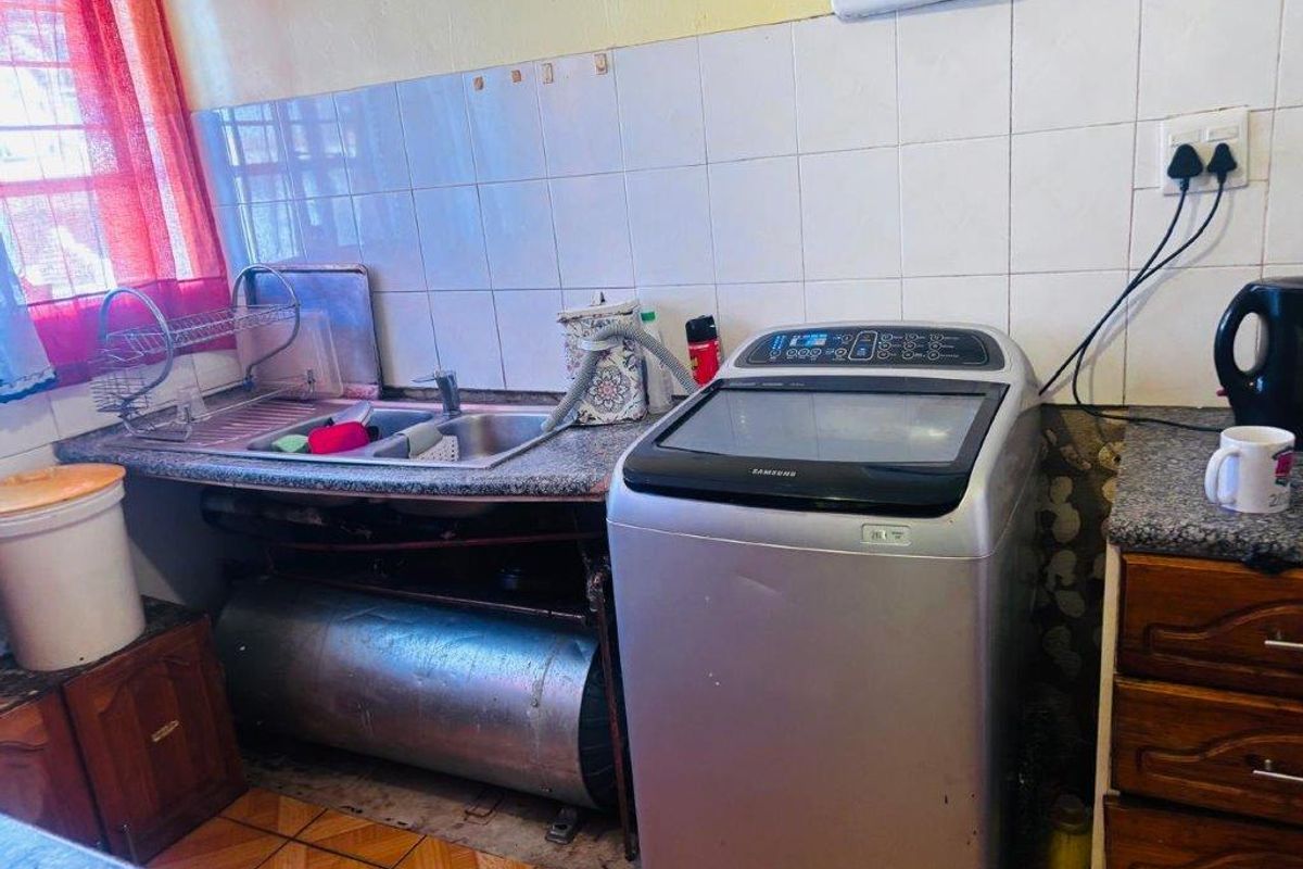 3 Bedroom Flat for Sale in Wentworth Park - Photo 5