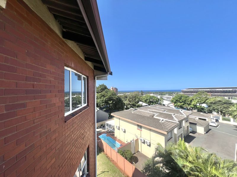 Fair priced two bedroom flat for sale - Photo 2