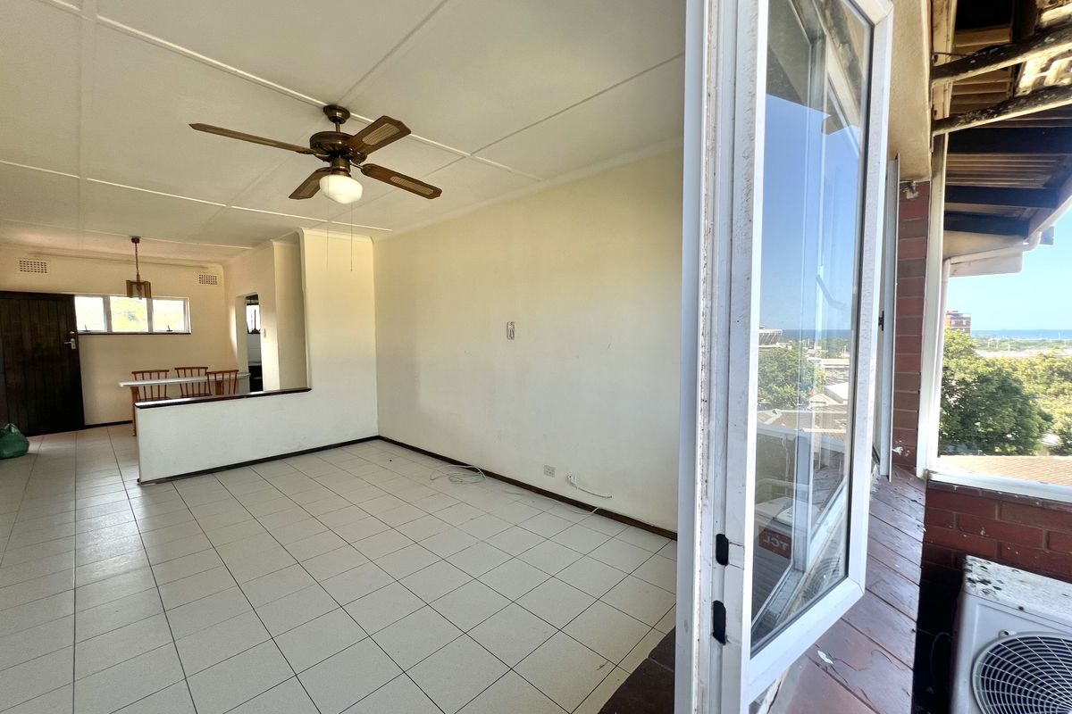 Fair priced two bedroom flat for sale - Photo 4