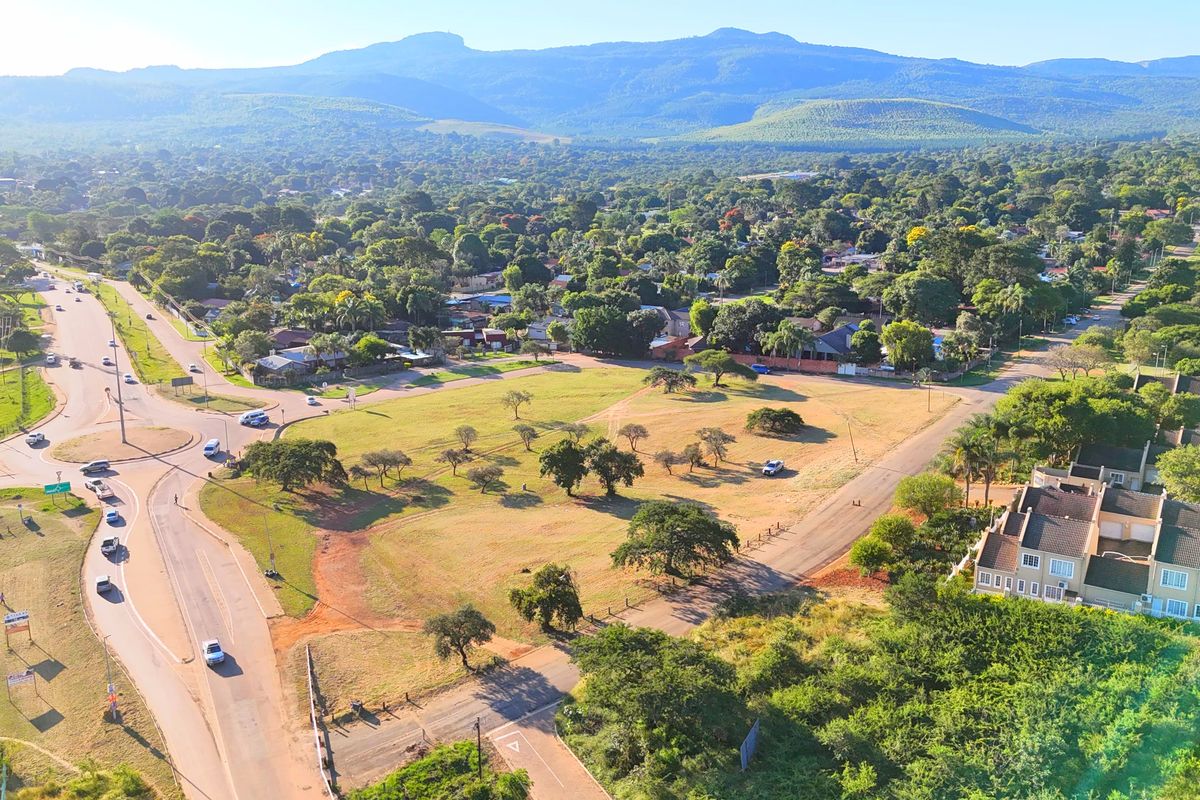 Investor's Dream - Prime 1337 Hectares Next to Makhado Crossing, for sale in Louis Trichardt - Photo 2