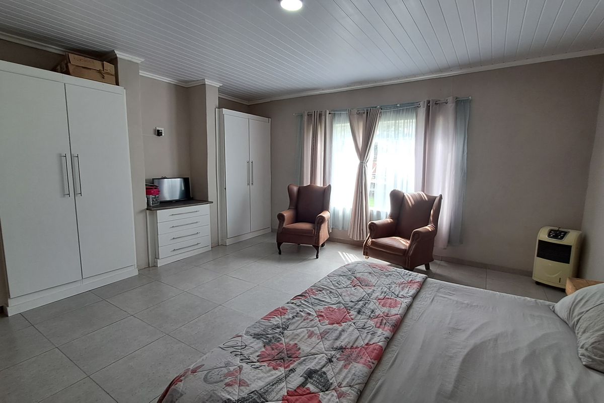 Light, Bright & Full of Life – Your Dream Home Awaits! - Photo 3