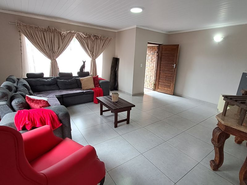 Light, Bright & Full of Life – Your Dream Home Awaits! - Photo 7