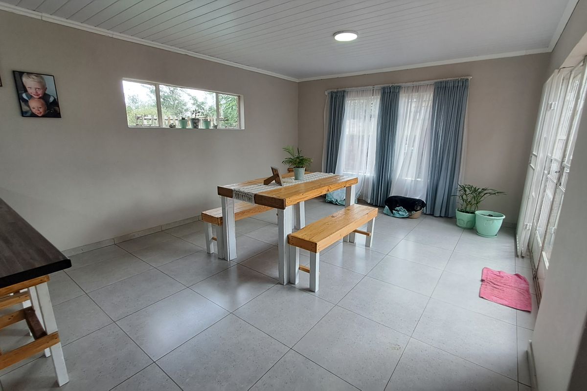 Light, Bright & Full of Life – Your Dream Home Awaits! - Photo 2