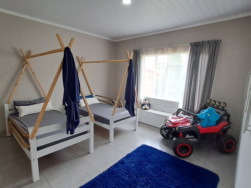 Light, Bright & Full of Life – Your Dream Home Awaits! - Photo 5