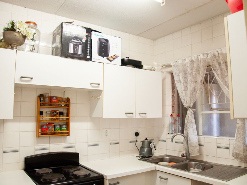 Private, Easy-Care Lifestyle. - Photo 4