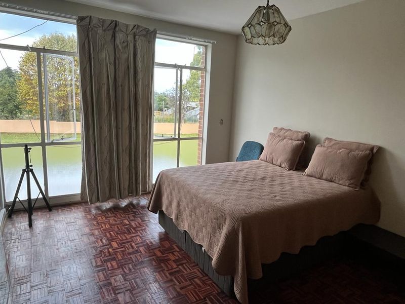 Spacious two bedroom unit in a tranquil complex - Photo 5