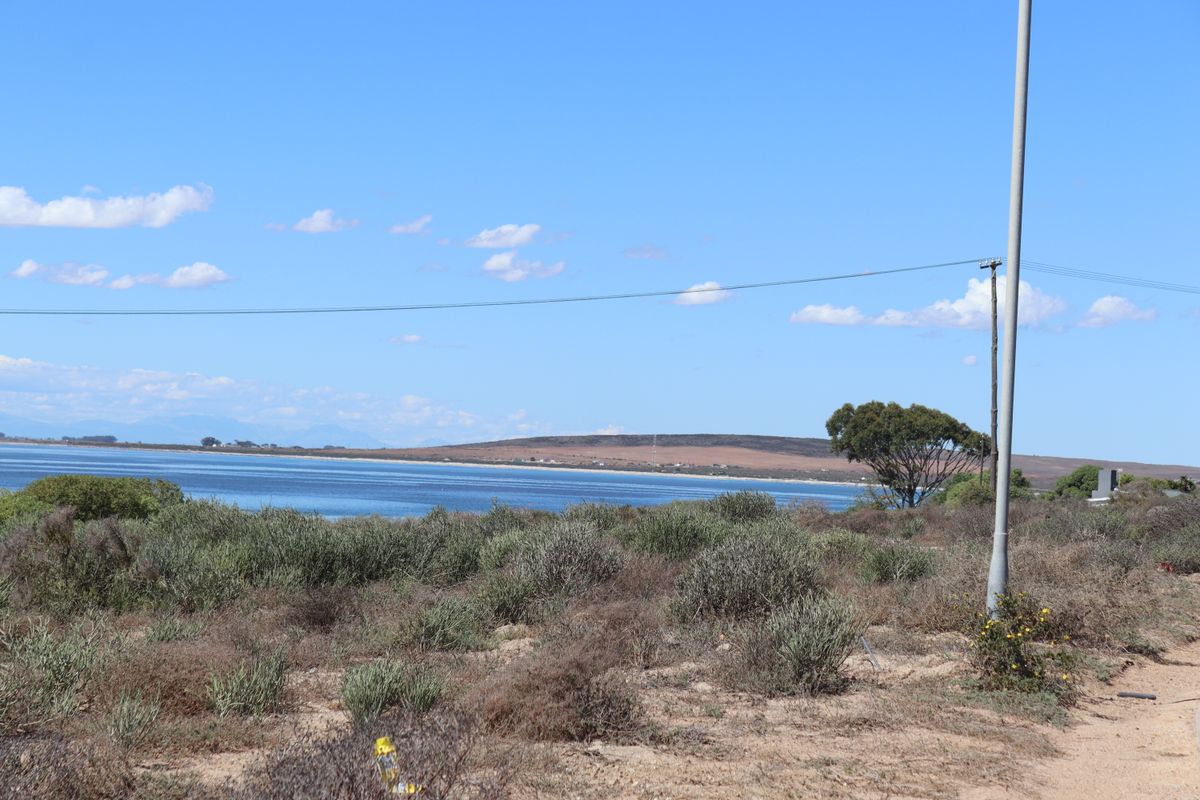 The entire breathtaking view is spread out before you... - Photo 5