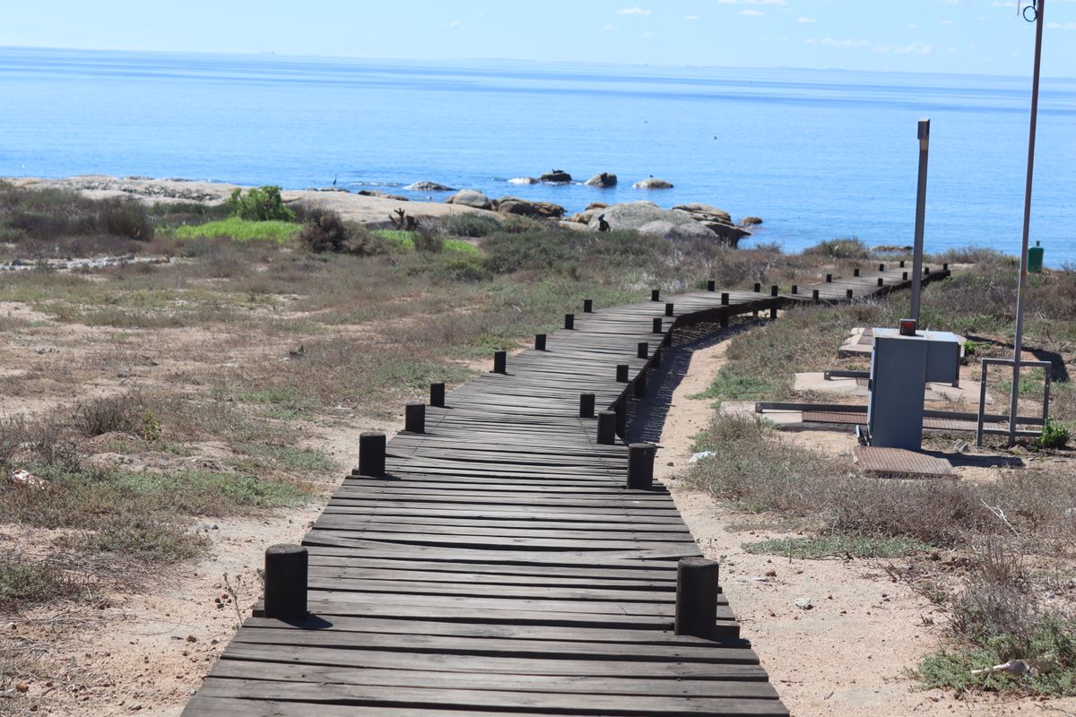 The entire breathtaking view is spread out before you... - Photo 3