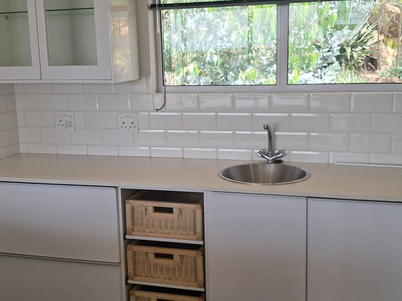 PRISTINE AND SPACIOUS TOWNHOUSE IN KENMARE R13 000 PM - Photo 7