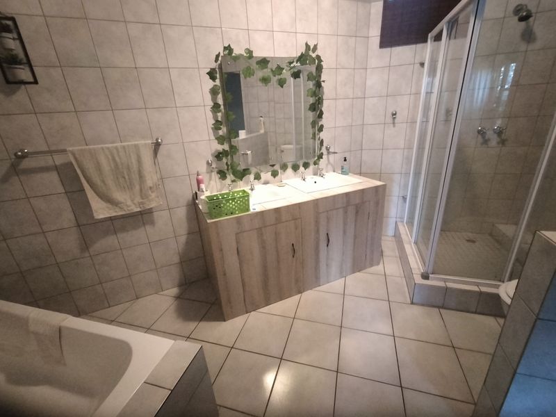 "Multi-Level Tranquility with Breathtaking Views in Florauna - Photo 7