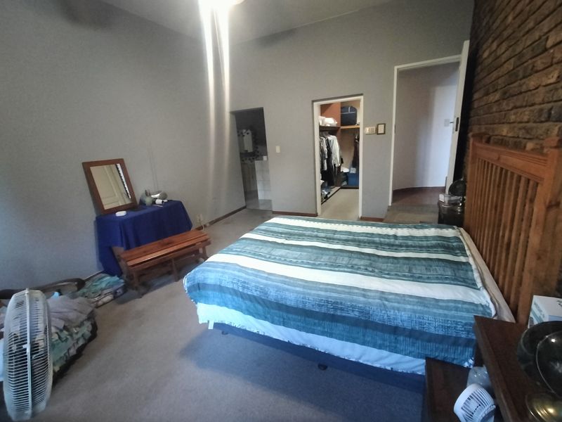 "Multi-Level Tranquility with Breathtaking Views in Florauna - Photo 6