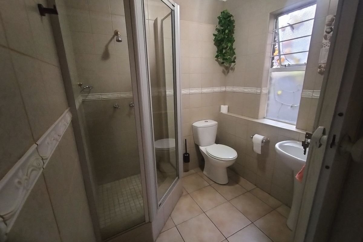 "Multi-Level Tranquility with Breathtaking Views in Florauna - Photo 4