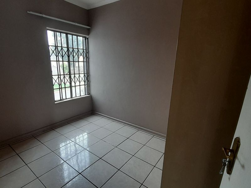 3 Bedroom Duplex Townhouse for Rent R8500 pm in Heidelberg Gauteng - Photo 10