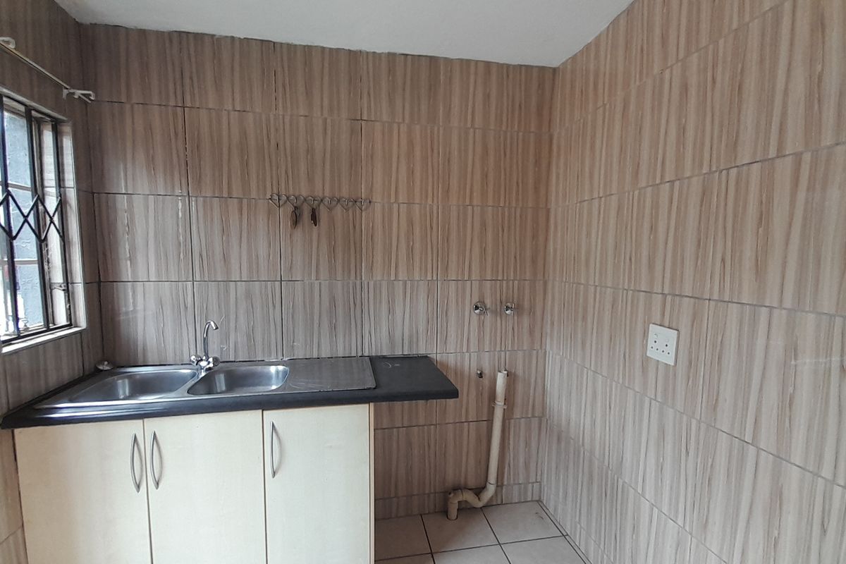 3 Bedroom Duplex Townhouse for Rent R8500 pm in Heidelberg Gauteng - Photo 5