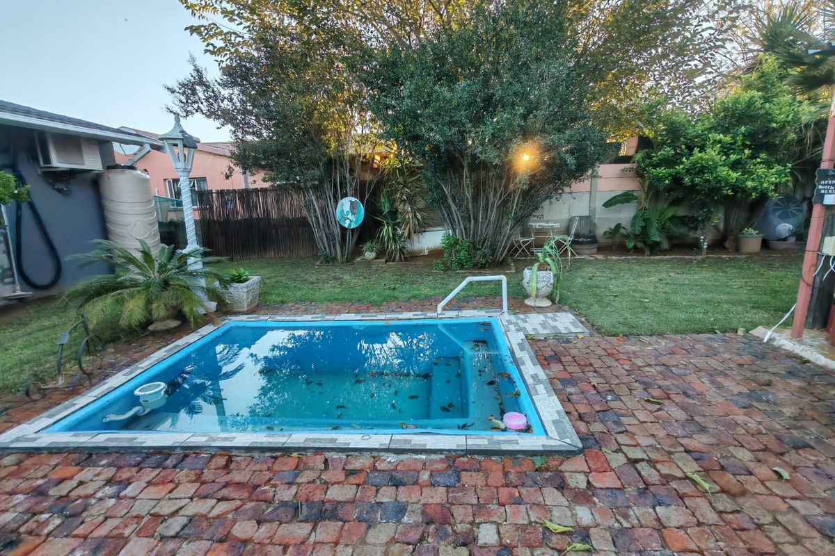 3 Bedroom House for Sale with Flatlets in Sasolburg Ext 1 - Photo 5