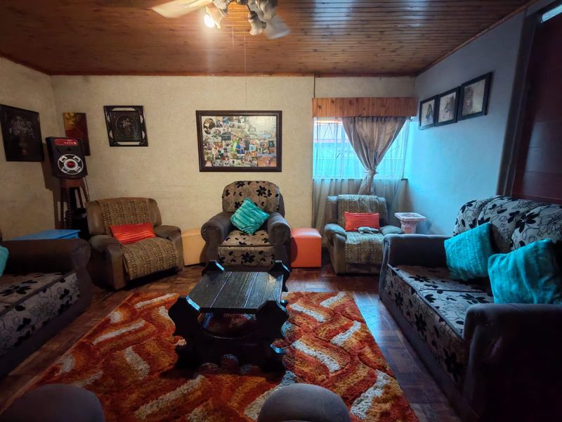 3 Bedroom House for Sale with Flatlets in Sasolburg Ext 1 - Photo 8