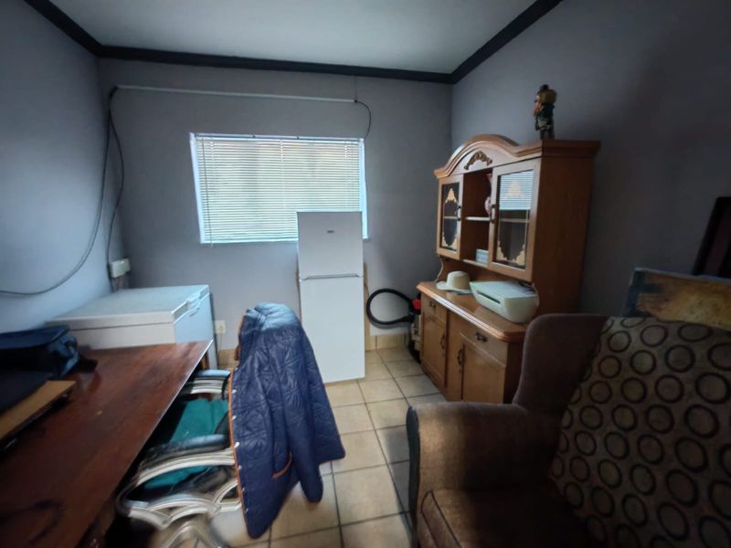 3 Bedroom House for Sale with Flatlets in Sasolburg Ext 1 - Photo 9