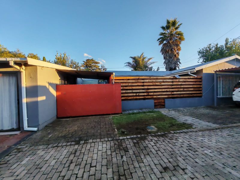 3 Bedroom House for Sale with Flatlets in Sasolburg Ext 1 - Photo 2