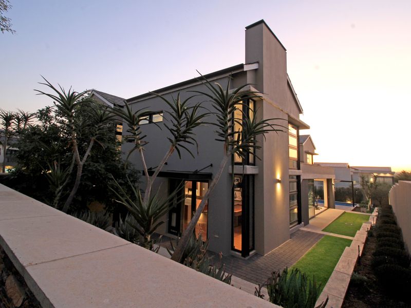 Welcome to this stunning High-Tech Control 4 integrated double-story home. - Photo 9