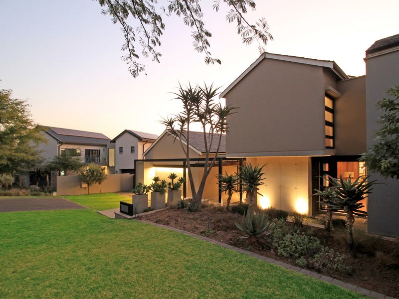 Welcome to this stunning High-Tech Control 4 integrated double-story home. - Photo 8