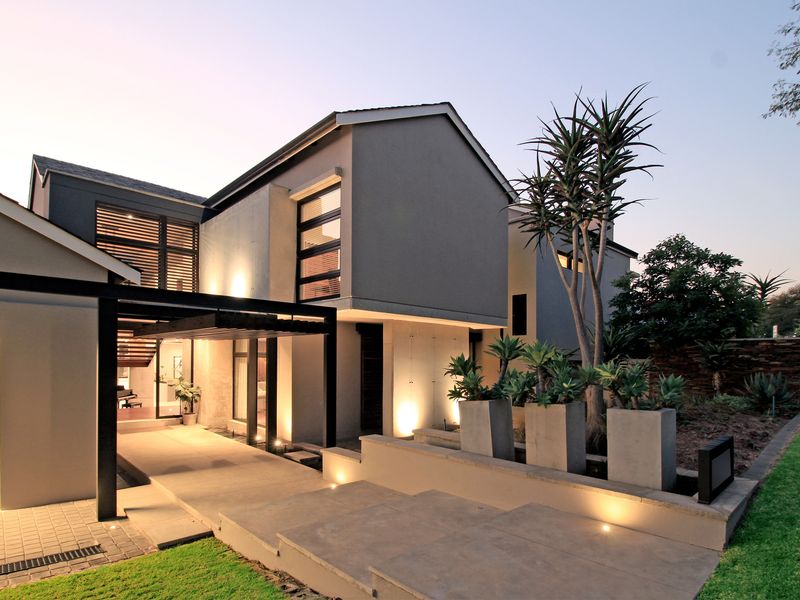 Welcome to this stunning High-Tech Control 4 integrated double-story home. - Photo 9