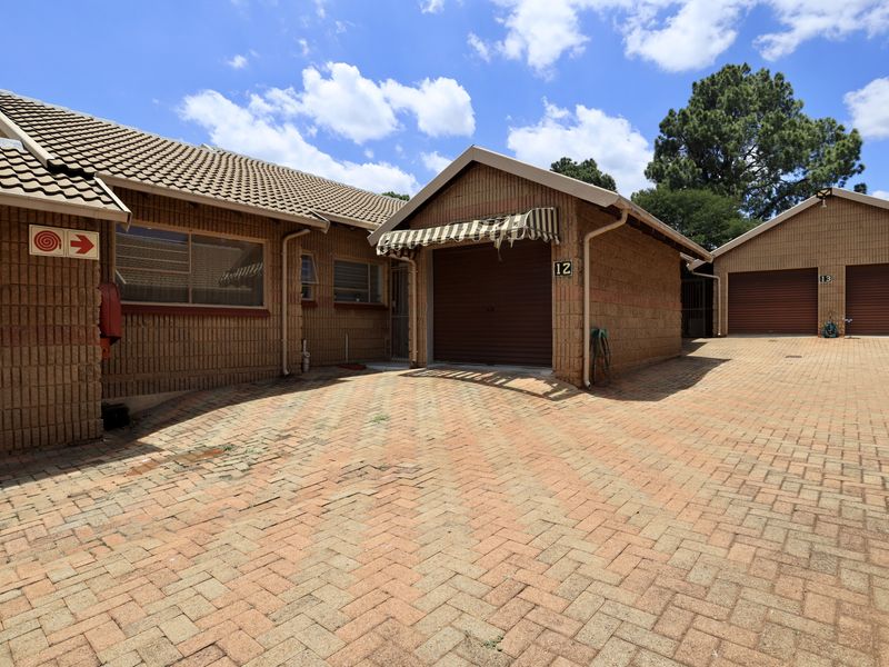 Spacious Cozy Home with a Fabulous Feel - Photo 2