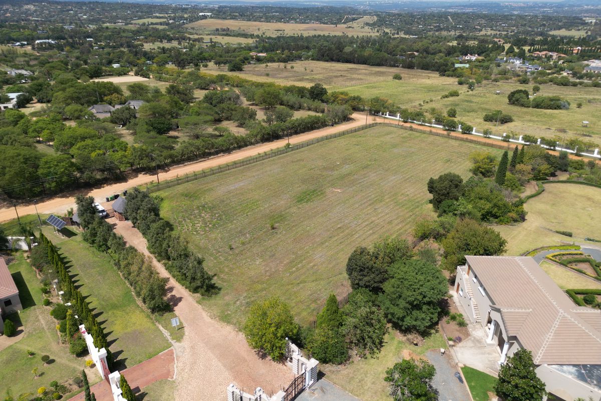 Enchanting Corner Stand in Secure Estate with Panoramic Views of Johannesburg - Photo 2