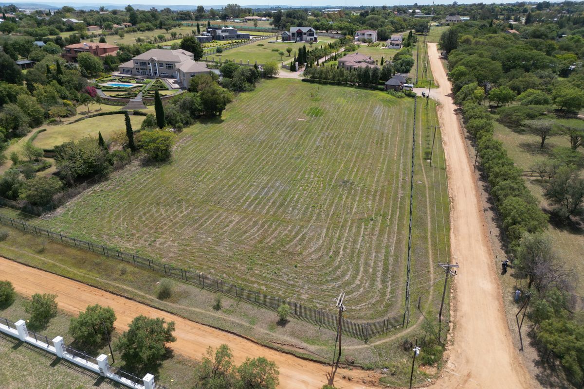 Enchanting Corner Stand in Secure Estate with Panoramic Views of Johannesburg - Photo 5