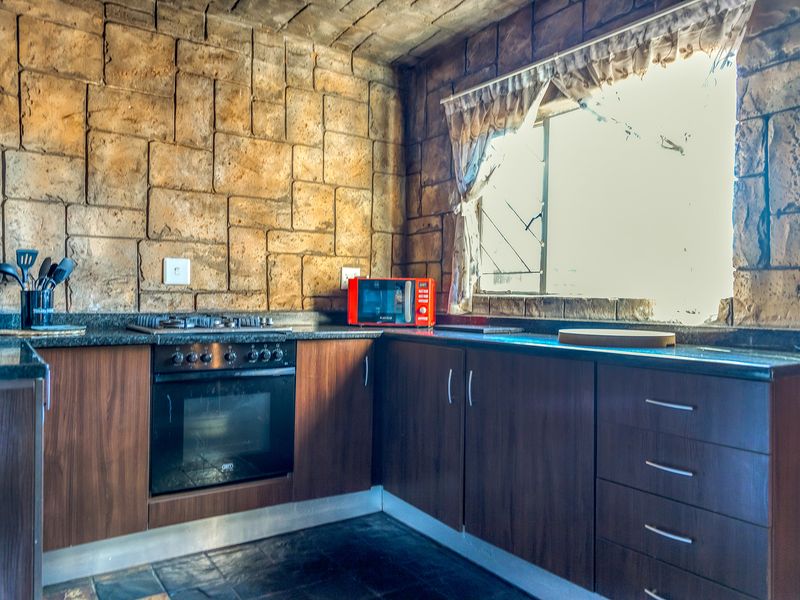 Stunning 3 Bedroom Townhouse in Culemborgpark - Photo 2