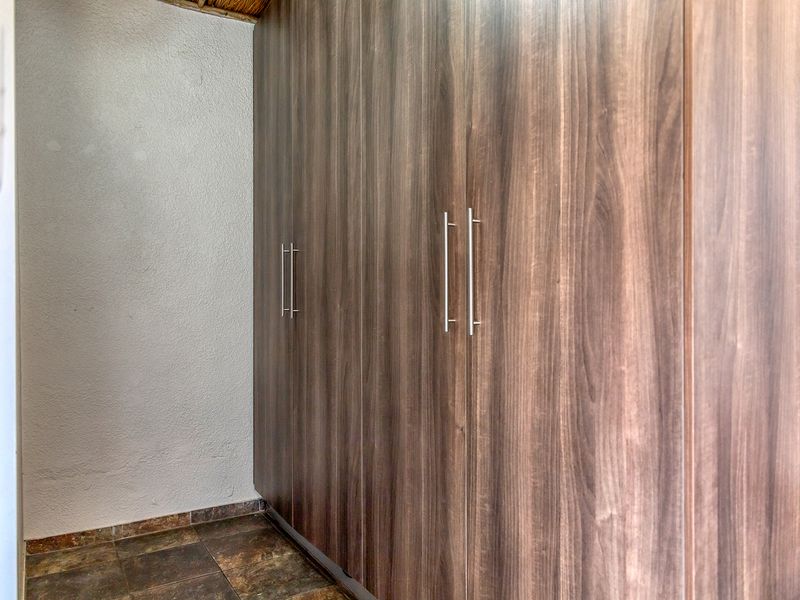 Stunning 3 Bedroom Townhouse in Culemborgpark - Photo 5