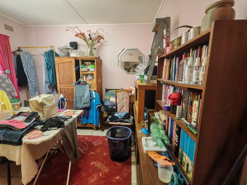 3 bedroom House for Sale with Flatlet in Sasolburg ext 1 - Photo 10