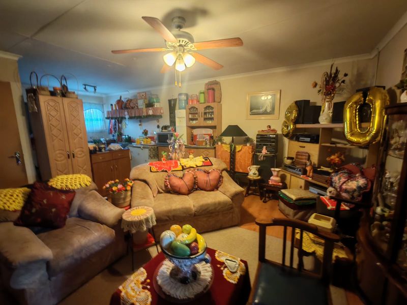 3 bedroom House for Sale with Flatlet in Sasolburg ext 1 - Photo 7