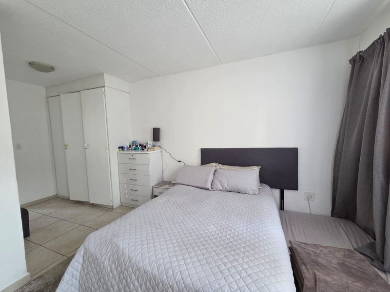 3 Bed 2 Bath Modern Garden Apartment in Call Me Al But Call Me - Photo 4