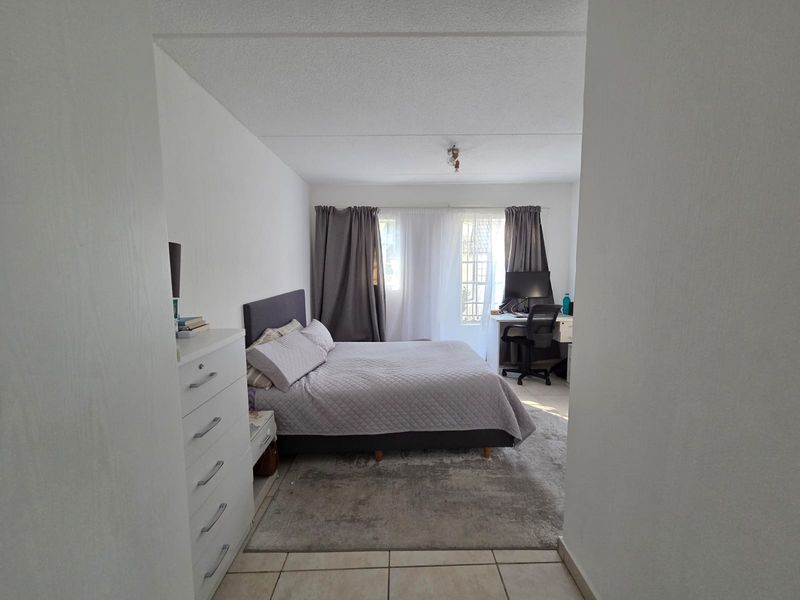 3 Bed 2 Bath Modern Garden Apartment in Call Me Al But Call Me - Photo 2
