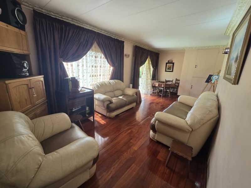 3 Bedroom House for Sale in Vanderbijlpark SE 1 - Photo 5